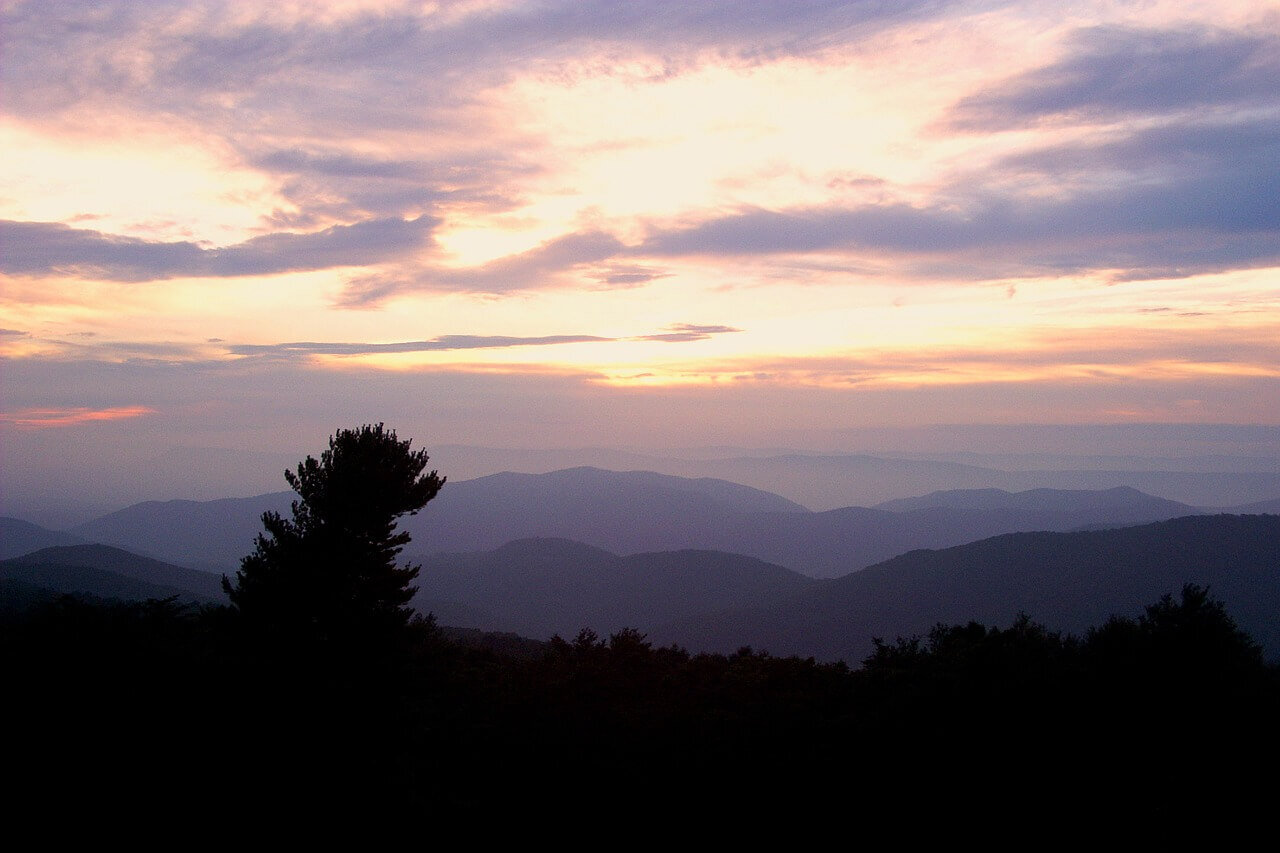 Blue ridge mountains. Блу-Ридж хребет.