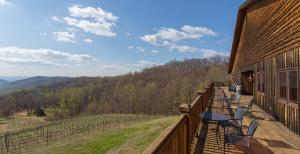Stone Mountain Winery & Vineyard