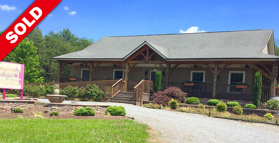 Adagio Vineyards & Winery