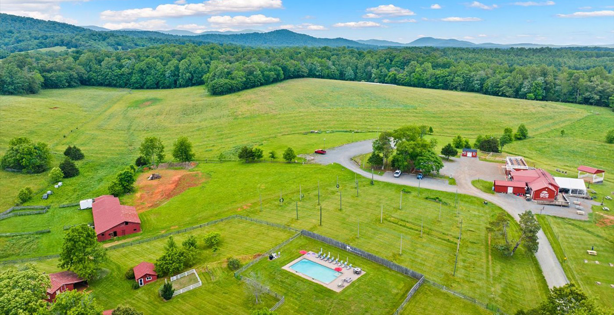 Woodbourne Manor & Estate with Ba...