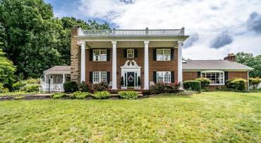 8217 SOUTH EAST SIDE HWY, ELKTON, Virginia 22827, 5 Bedrooms Bedrooms, ,4 BathroomsBathrooms,Residential,8217 SOUTH EAST SIDE HWY,647792 MLS # 647792