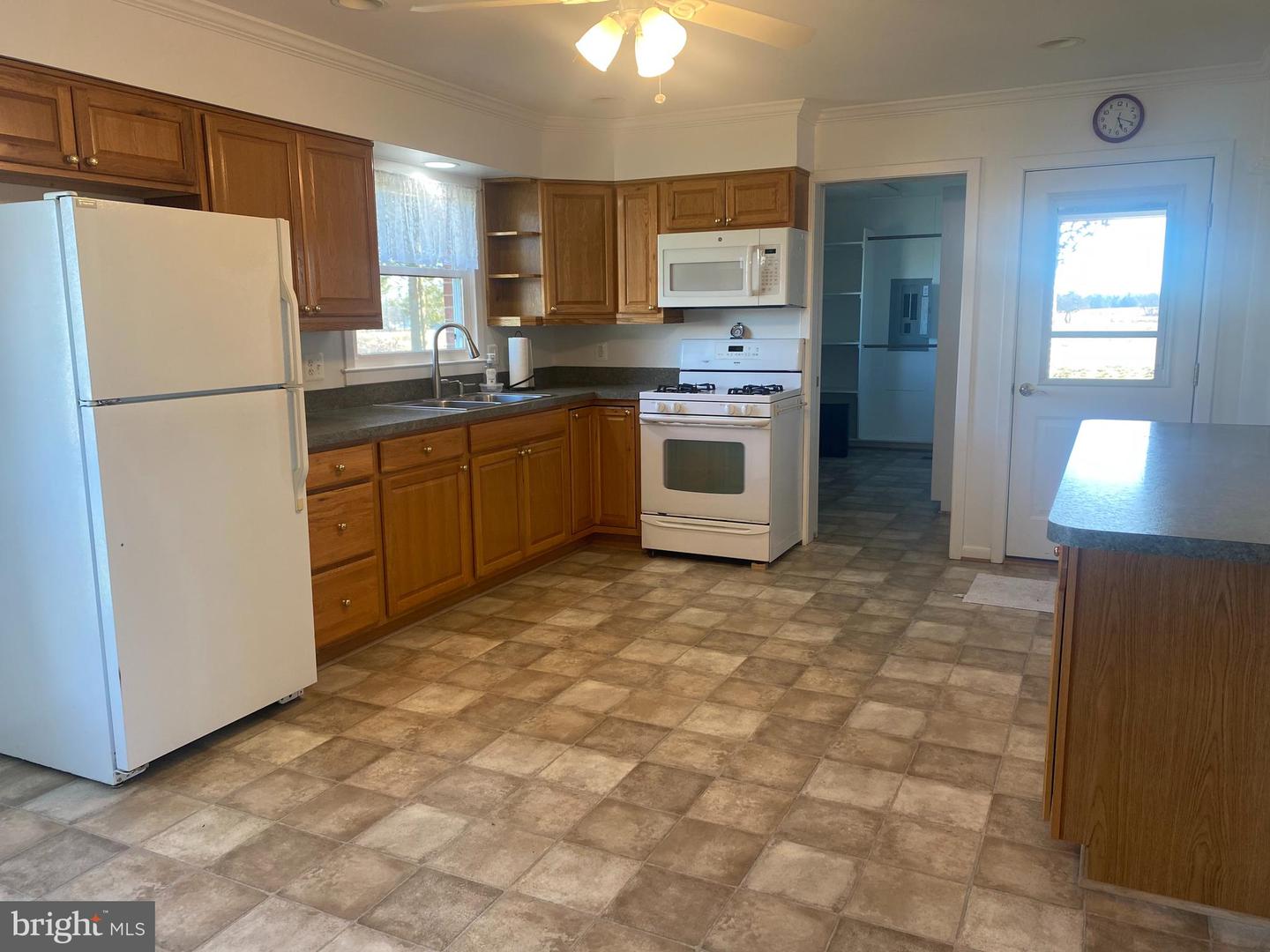 10031 BOTELER RD, MIDLAND, Virginia 22728, 5 Bedrooms Bedrooms, ,2 BathroomsBathrooms,Residential,For sale,10031 BOTELER RD,VAFQ2010956 MLS # VAFQ2010956