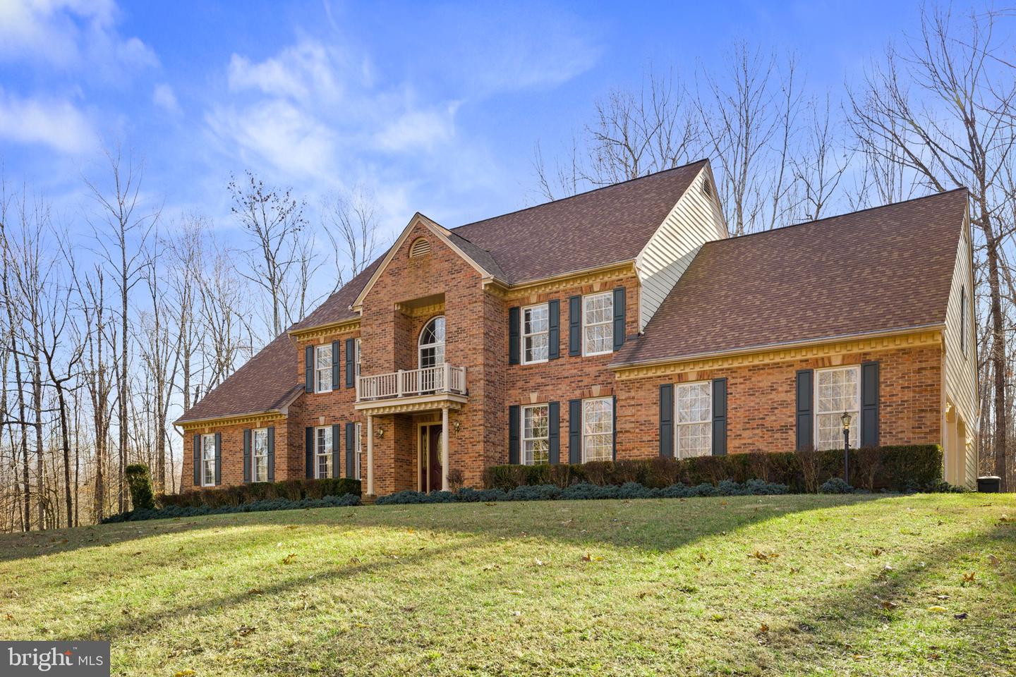 8879 FRENCH FORD DR, NOKESVILLE, Virginia 20181, 5 Bedrooms Bedrooms, 17 Rooms Rooms,4 BathroomsBathrooms,Residential,For sale,8879 FRENCH FORD DR,VAPW2064700 MLS # VAPW2064700