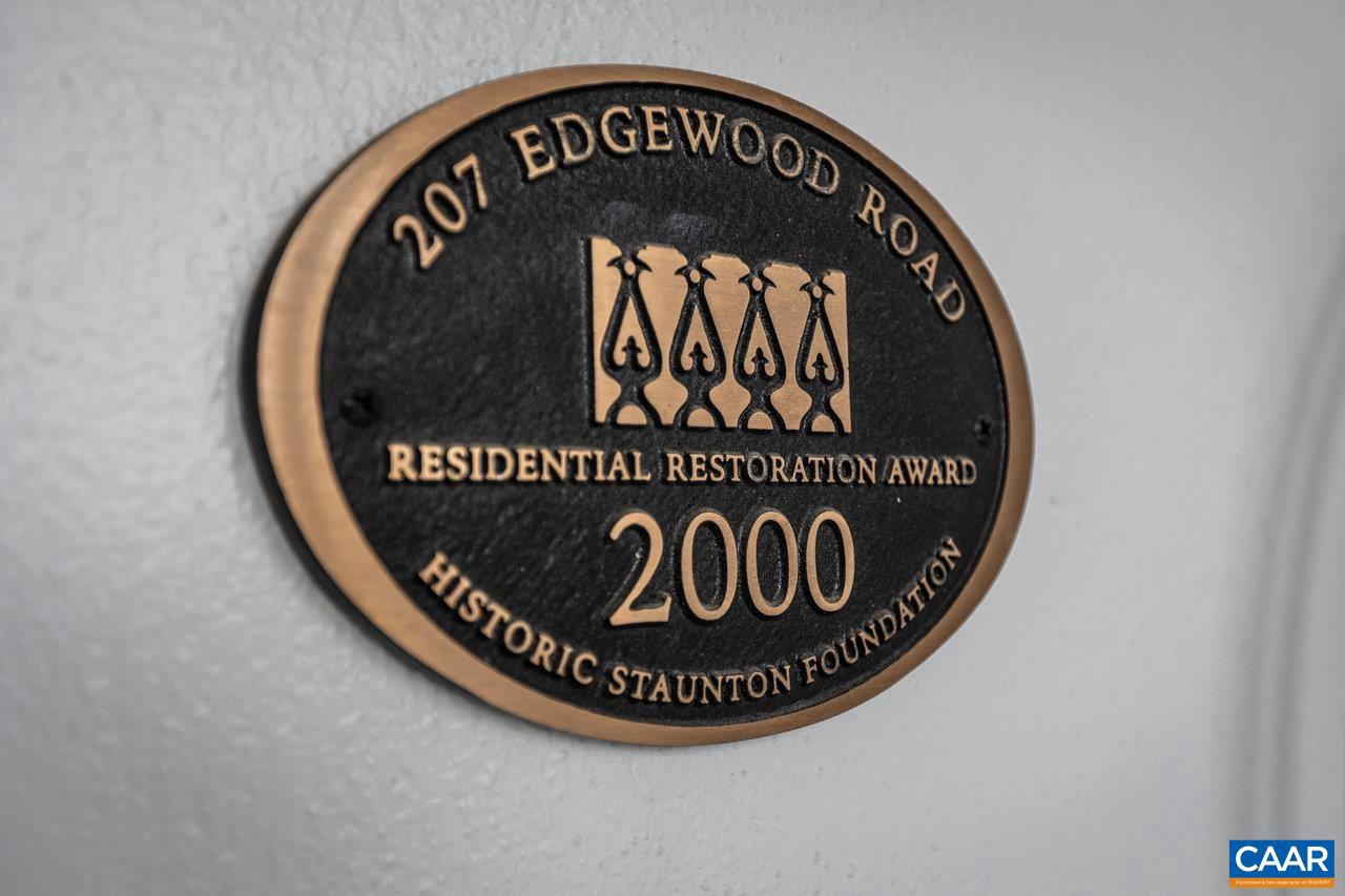207 EDGEWOOD RD, STAUNTON, Virginia 24401, 5 Bedrooms Bedrooms, ,3 BathroomsBathrooms,Residential,For sale,207 EDGEWOOD RD,650072 MLS # 650072