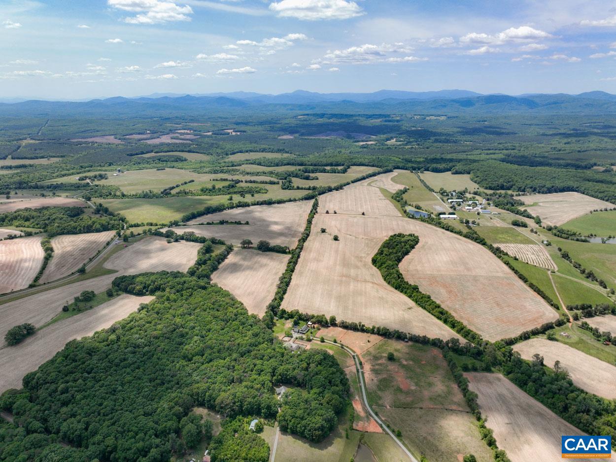 2328 LIBERTY CORNER RD, ESMONT, Virginia 22937, 4 Bedrooms Bedrooms, ,3 BathroomsBathrooms,Farm,For sale,2328 LIBERTY CORNER RD,650321 MLS # 650321