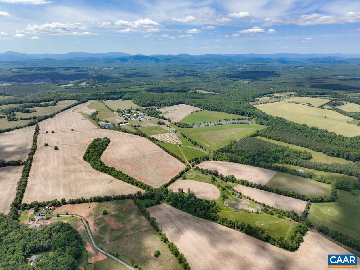 2328 LIBERTY CORNER RD, ESMONT, Virginia 22937, 4 Bedrooms Bedrooms, ,3 BathroomsBathrooms,Farm,For sale,2328 LIBERTY CORNER RD,650321 MLS # 650321