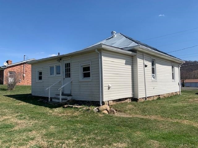 383 POTOMAC RIVER RD, MONTEREY, Virginia 24465, 2 Bedrooms Bedrooms, ,1 BathroomBathrooms,Residential,Tax Map 31A2 A 30,383 POTOMAC RIVER RD,650564 MLS # 650564