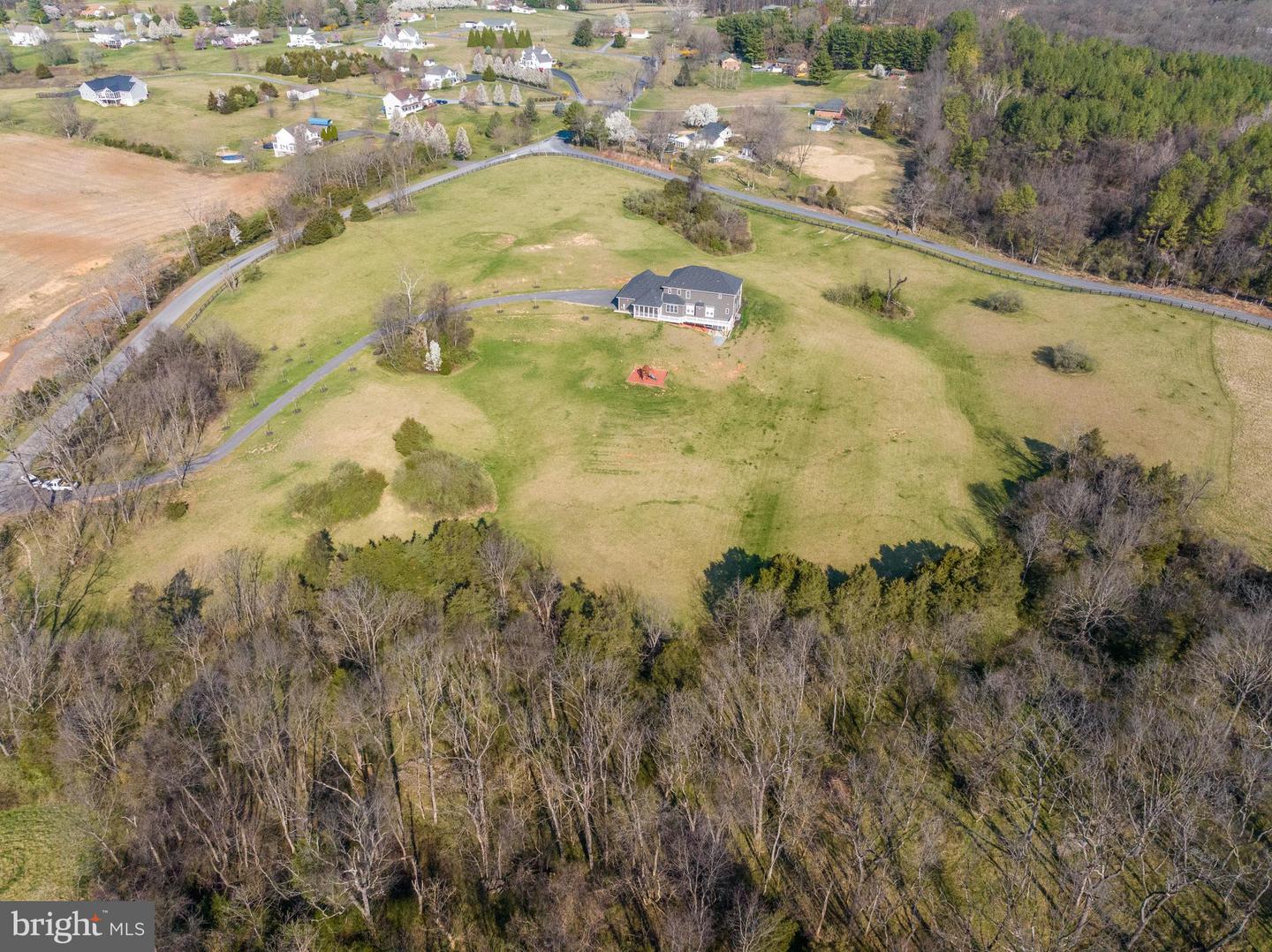 161 BENNYS BEACH RD, FRONT ROYAL, Virginia 22630, 4 Bedrooms Bedrooms, ,4 BathroomsBathrooms,Residential,For sale,161 BENNYS BEACH RD,VAWR2007570 MLS # VAWR2007570