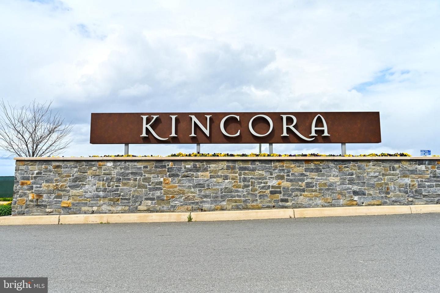 45127 KINCORA DR, STERLING, Virginia 20166, 3 Bedrooms Bedrooms, ,2 BathroomsBathrooms,Residential,For sale,45127 KINCORA DR,VALO2066372 MLS # VALO2066372