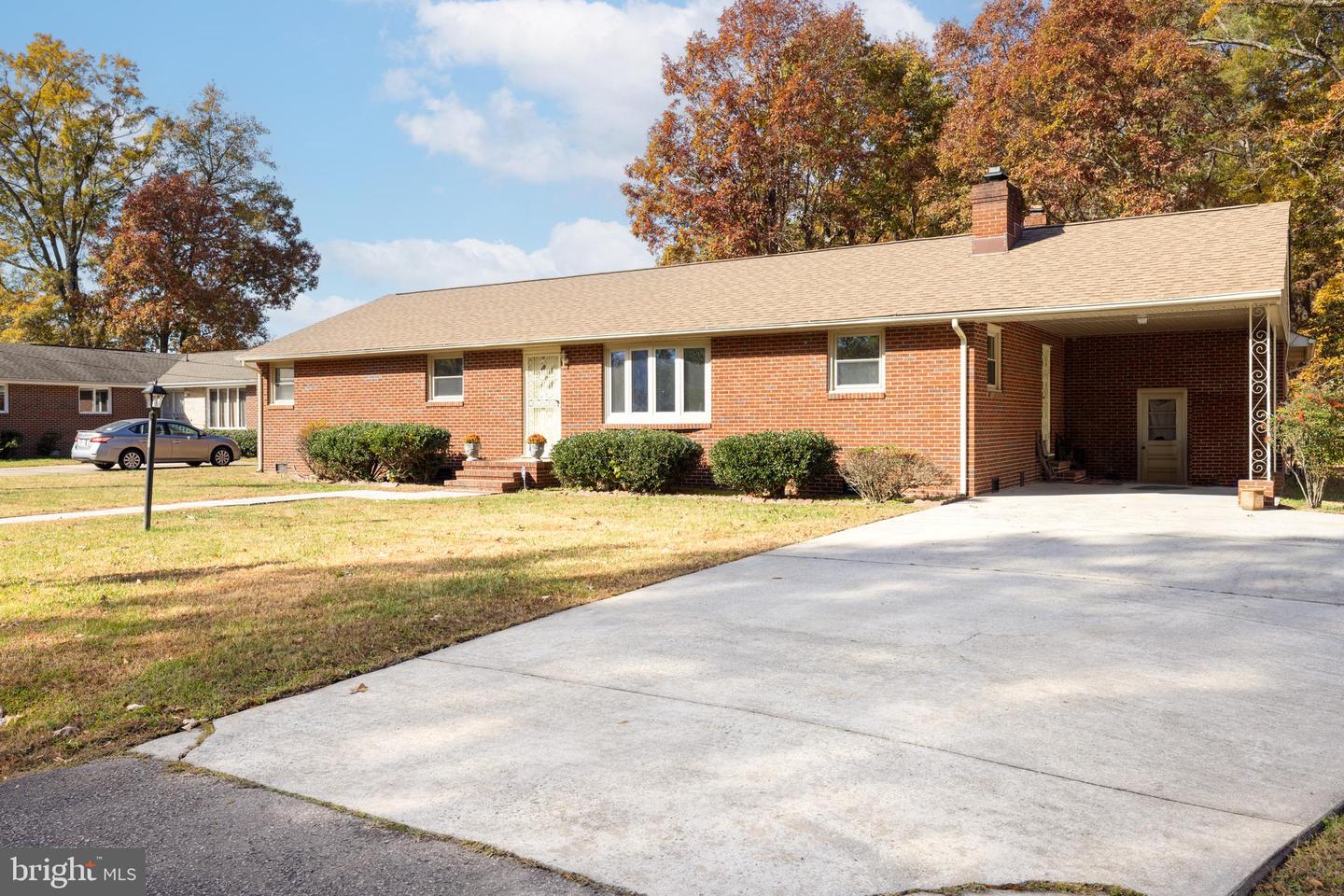 20012 ROOSEVELT AVE, SOUTH CHESTERFIELD, Virginia 23803, 3 Bedrooms Bedrooms, ,2 BathroomsBathrooms,Residential,For sale,20012 ROOSEVELT AVE,VACF2000710 MLS # VACF2000710