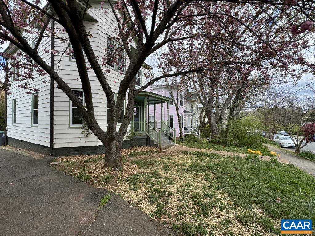 805 BELMONT AVE, CHARLOTTESVILLE, Virginia 22902, 3 Bedrooms Bedrooms, ,1 BathroomBathrooms,Residential,For sale,805 BELMONT AVE,651755 MLS # 651755