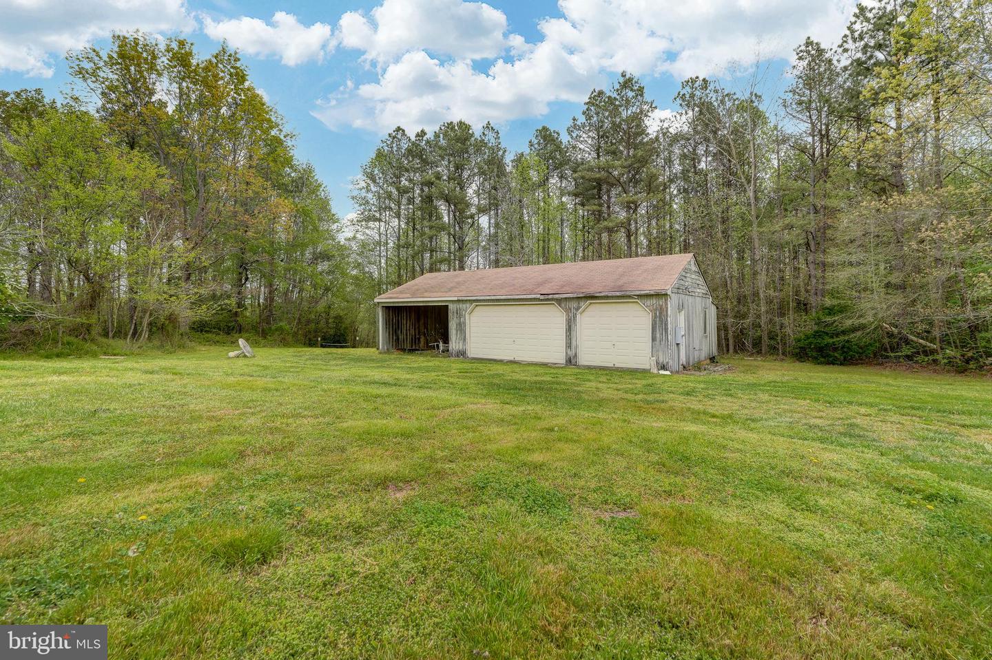 2066 BYRDS MILL RD, NEWTOWN, Virginia 23126, 4 Bedrooms Bedrooms, 15 Rooms Rooms,3 BathroomsBathrooms,Residential,For sale,2066 BYRDS MILL RD,VAKQ2000124 MLS # VAKQ2000124