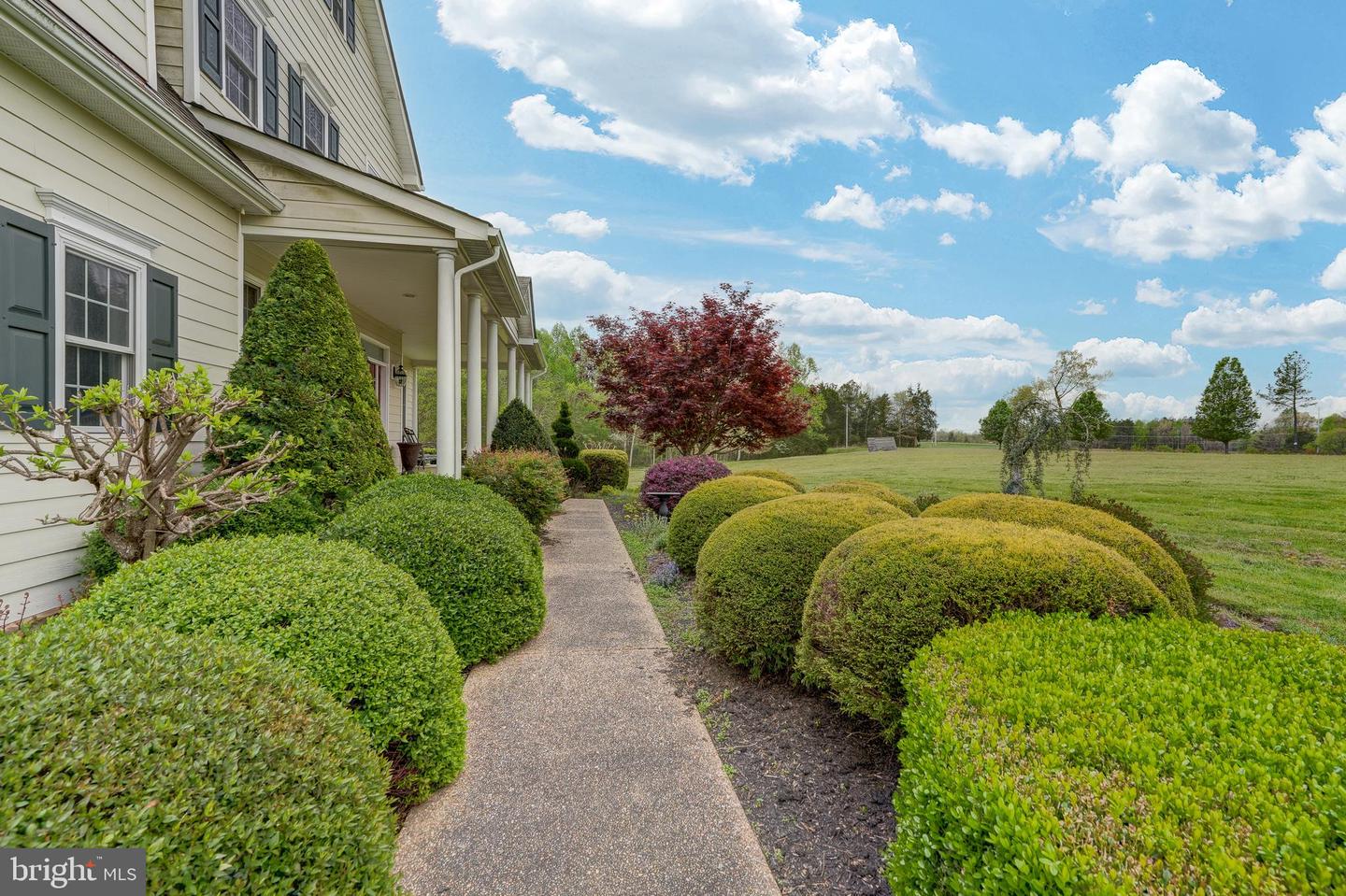 2066 BYRDS MILL RD, NEWTOWN, Virginia 23126, 4 Bedrooms Bedrooms, 15 Rooms Rooms,3 BathroomsBathrooms,Residential,For sale,2066 BYRDS MILL RD,VAKQ2000124 MLS # VAKQ2000124