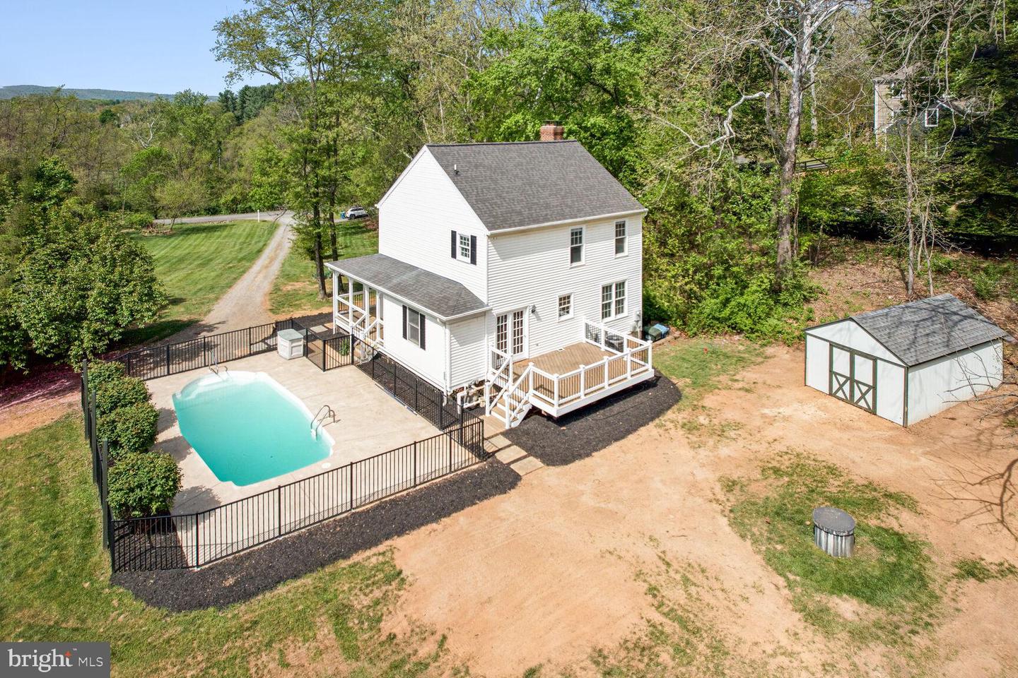 35340 SCOTLAND HEIGHTS ROAD, ROUND HILL, Virginia 20141, 3 Bedrooms Bedrooms, ,3 BathroomsBathrooms,Residential,For sale,35340 SCOTLAND HEIGHTS ROAD,VALO2067000 MLS # VALO2067000