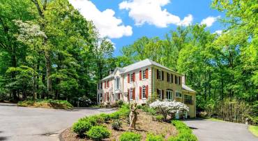 9185 OLD DOMINION DR, MCLEAN, Virginia 22102, 4 Bedrooms Bedrooms, 17 Rooms Rooms,5 BathroomsBathrooms,Residential,For sale,9185 OLD DOMINION DR,VAFX2177448 MLS # VAFX2177448