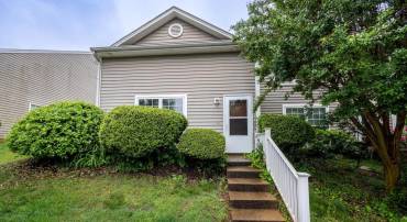 117 GREENWICH CT, CHARLOTTESVILLE, Virginia 22902, 3 Bedrooms Bedrooms, ,2 BathroomsBathrooms,Residential,For sale,117 GREENWICH CT,652615 MLS # 652615