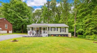 257 TRANQUILITY DR, RUTHER GLEN, Virginia 22546, 3 Bedrooms Bedrooms, 5 Rooms Rooms,2 BathroomsBathrooms,Residential,For sale,257 TRANQUILITY DR,VACV2005890 MLS # VACV2005890