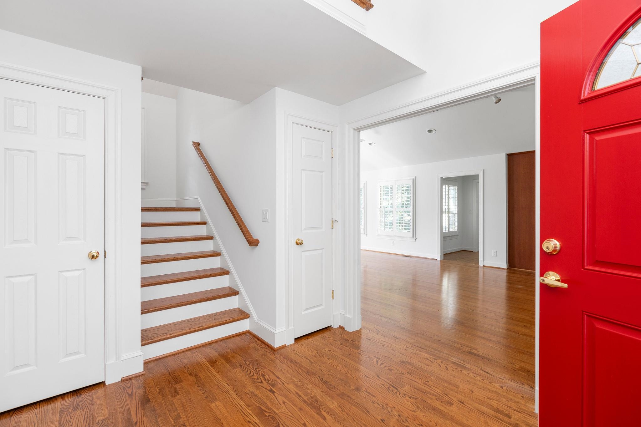 STAIRS TO 2ND FLOOR STUDY.