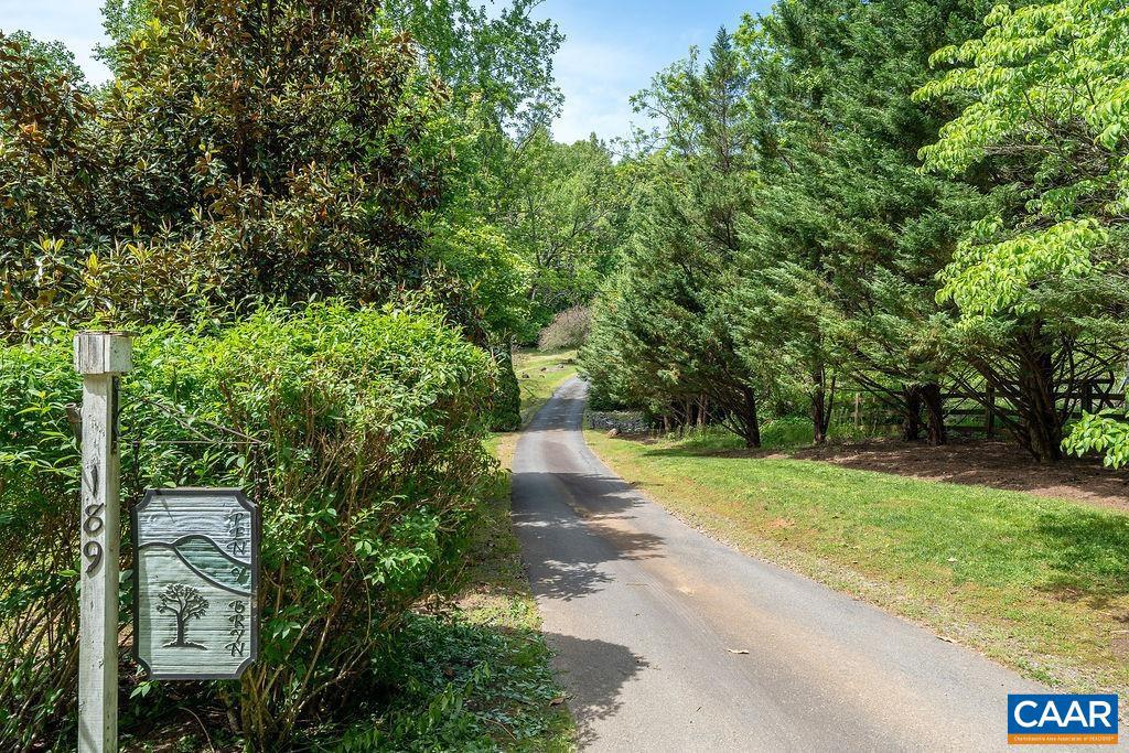 189 PILOT MOUNTAIN HOLLOW, FABER, Virginia 22938, 5 Bedrooms Bedrooms, ,5 BathroomsBathrooms,Residential,For sale,189 PILOT MOUNTAIN HOLLOW,653026 MLS # 653026