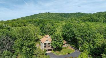 189 PILOT MOUNTAIN HOLLOW, FABER, Virginia 22938, 5 Bedrooms Bedrooms, ,5 BathroomsBathrooms,Residential,For sale,189 PILOT MOUNTAIN HOLLOW,653026 MLS # 653026