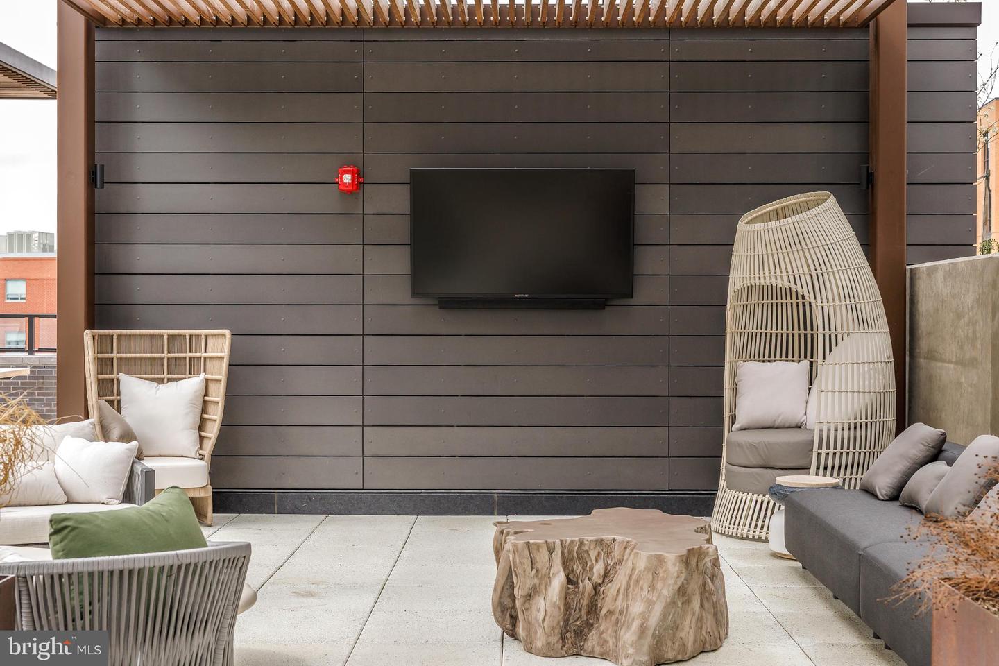 255 W. FALLS STATION BLVD #PH3, FALLS CHURCH, Virginia 22046, 2 Bedrooms Bedrooms, 4 Rooms Rooms,2 BathroomsBathrooms,Residential,For sale,255 W. FALLS STATION BLVD #PH3,VAFA2002246 MLS # VAFA2002246 255 W. FALLS STATION BLVD #PH3, FALLS CHURCH, Virginia 22046, 2 Bedrooms Bedrooms, 4 Rooms Rooms,2 BathroomsBathrooms,Residential,For sale,255 W. FALLS STATION BLVD #PH3,VAFA2002246 MLS # VAFA2002246