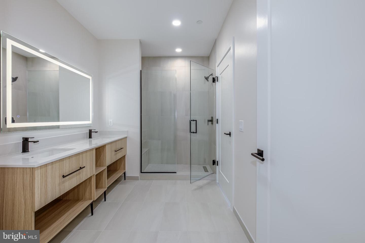 255 W. FALLS STATION BLVD #PH5, FALLS CHURCH, Virginia 22046, 2 Bedrooms Bedrooms, 4 Rooms Rooms,2 BathroomsBathrooms,Residential,For sale,255 W. FALLS STATION BLVD #PH5,VAFA2002250 MLS # VAFA2002250 255 W. FALLS STATION BLVD #PH5, FALLS CHURCH, Virginia 22046, 2 Bedrooms Bedrooms, 4 Rooms Rooms,2 BathroomsBathrooms,Residential,For sale,255 W. FALLS STATION BLVD #PH5,VAFA2002250 MLS # VAFA2002250