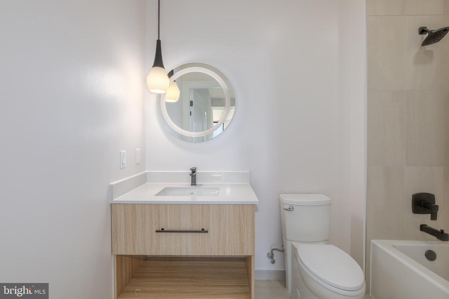 255 W. FALLS STATION BLVD #PH6, FALLS CHURCH, Virginia 22046, 3 Bedrooms Bedrooms, 5 Rooms Rooms,2 BathroomsBathrooms,Residential,For sale,255 W. FALLS STATION BLVD #PH6,VAFA2002252 MLS # VAFA2002252