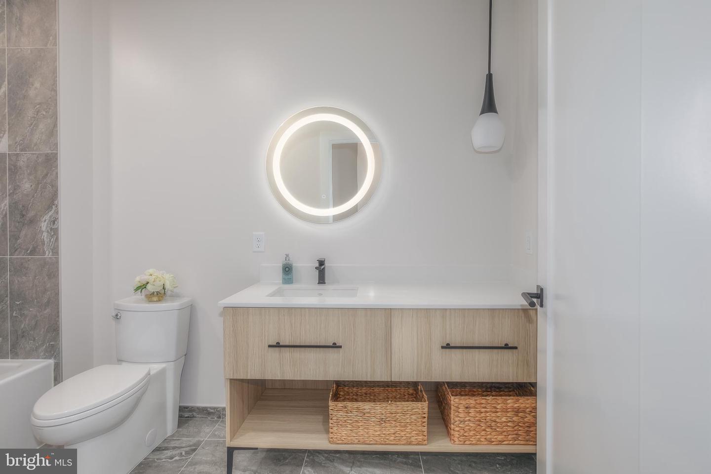 255 W. FALLS STATION BLVD #PH9, FALLS CHURCH, Virginia 22046, 2 Bedrooms Bedrooms, 6 Rooms Rooms,2 BathroomsBathrooms,Residential,For sale,255 W. FALLS STATION BLVD #PH9,VAFA2002256 MLS # VAFA2002256