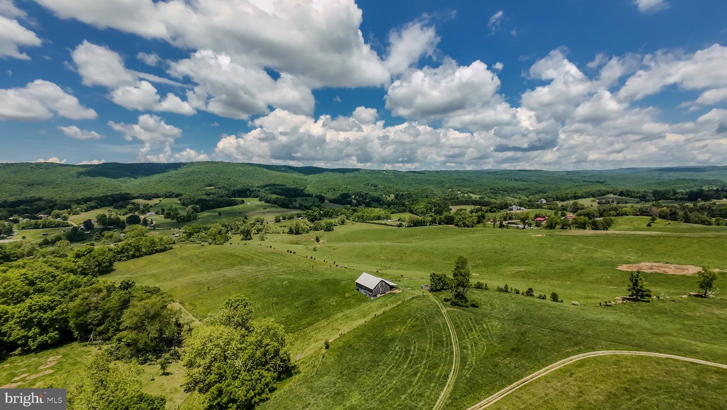 1801 TOMS CREEK RD, BLACKSBURG, Virginia 24060, ,Farm,For sale,1801 TOMS CREEK RD,VAMV2000024 MLS # VAMV2000024