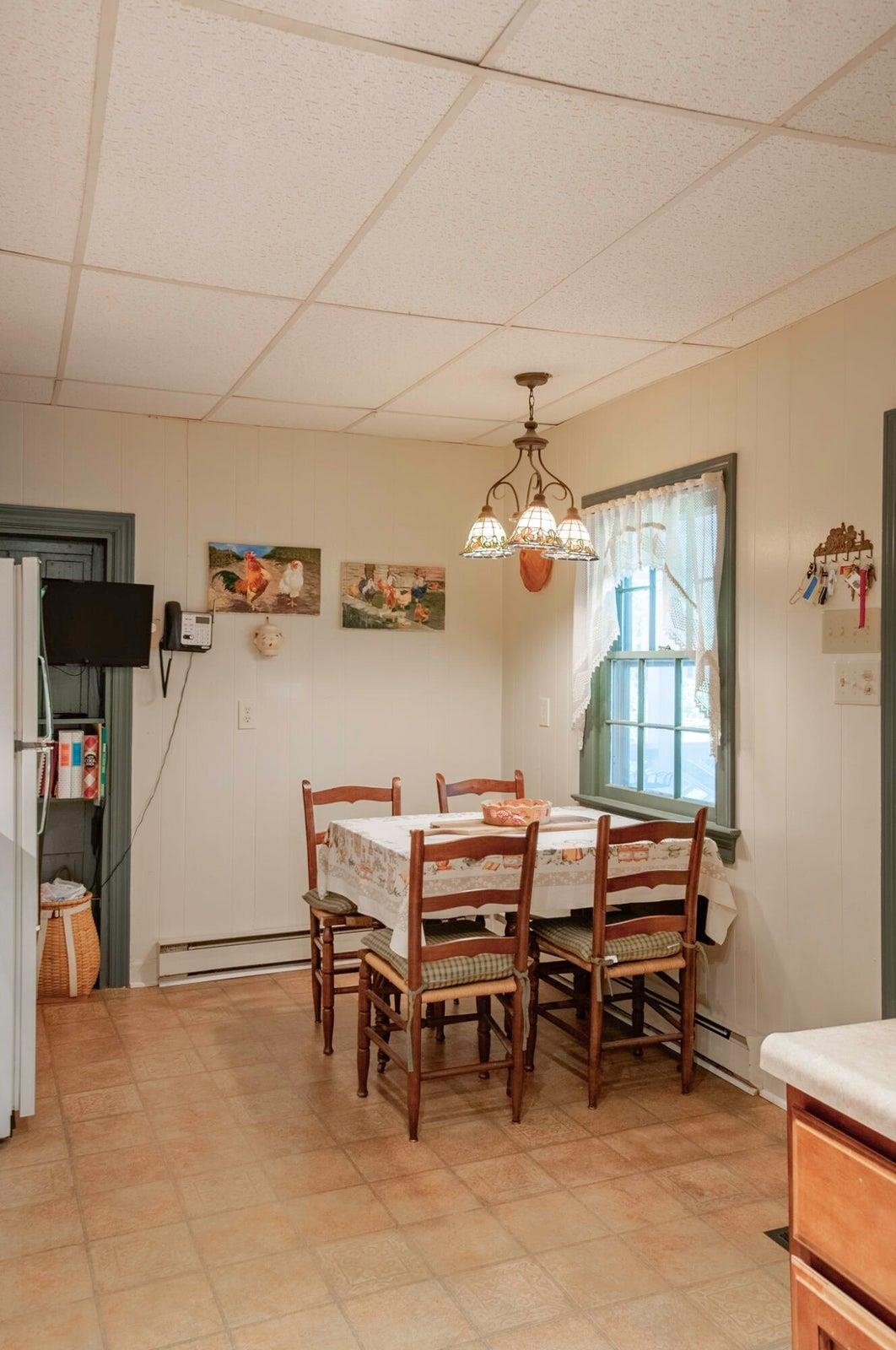 Dining area in the kitchen.