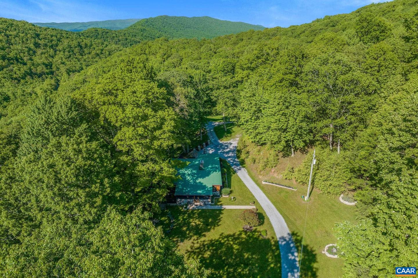 1679 WOLF CREEK DR, TAZEWELL, Virginia 24651, 5 Bedrooms Bedrooms, ,3 BathroomsBathrooms,Residential,For sale,1679 WOLF CREEK DR,653375 MLS # 653375