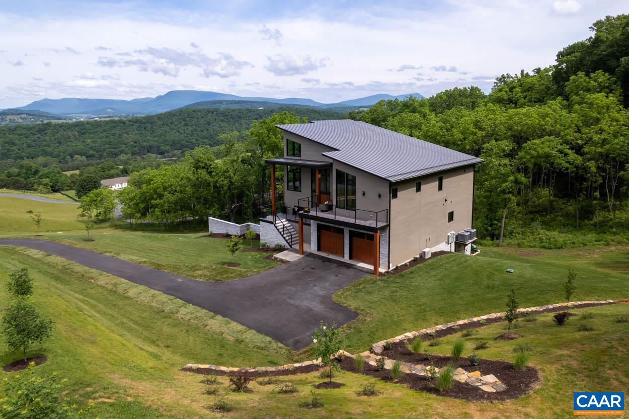 225 CHERRY RIDGE LN, LEXINGTON, Virginia 24450, 4 Bedrooms Bedrooms, ,4 BathroomsBathrooms,Residential,For sale,225 CHERRY RIDGE LN,653474 MLS # 653474