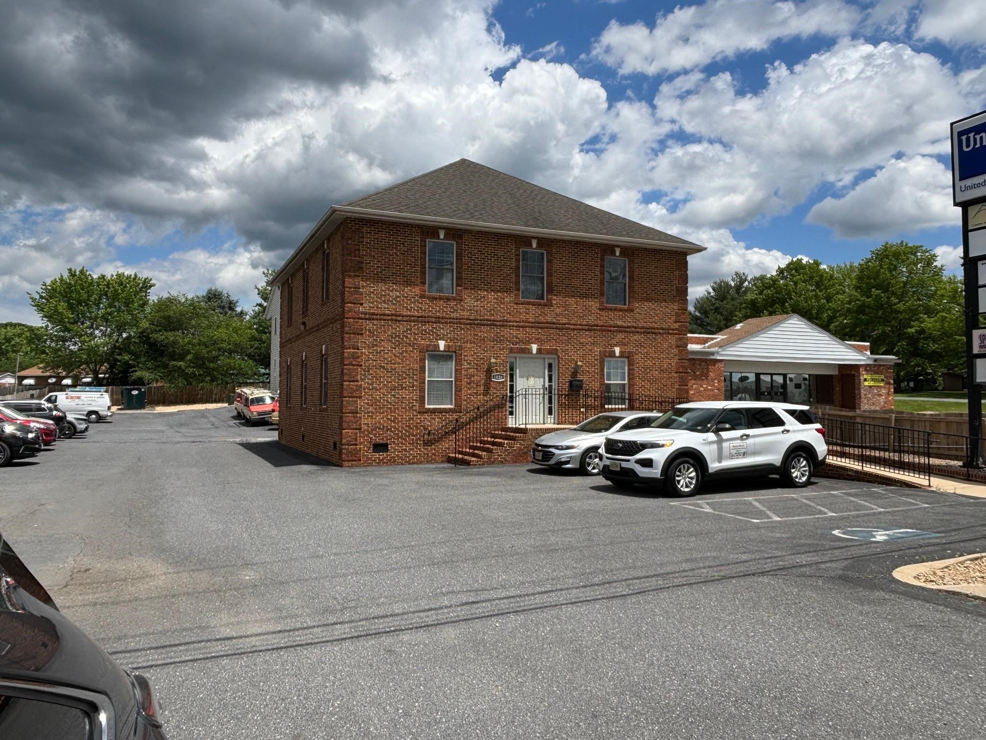 24 IDLEWOOD BLVD, STAUNTON, Virginia 24401, ,Commercial,24 IDLEWOOD BLVD,653520 MLS # 653520