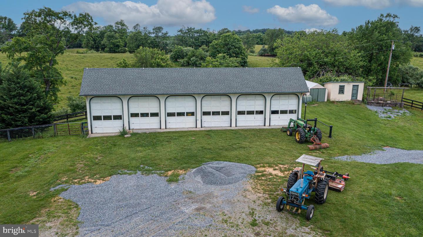 1600 BRIGGS RD, BERRYVILLE, Virginia 22611, 5 Bedrooms Bedrooms, 13 Rooms Rooms,3 BathroomsBathrooms,Residential,For sale,1600 BRIGGS RD,VACL2002790 MLS # VACL2002790