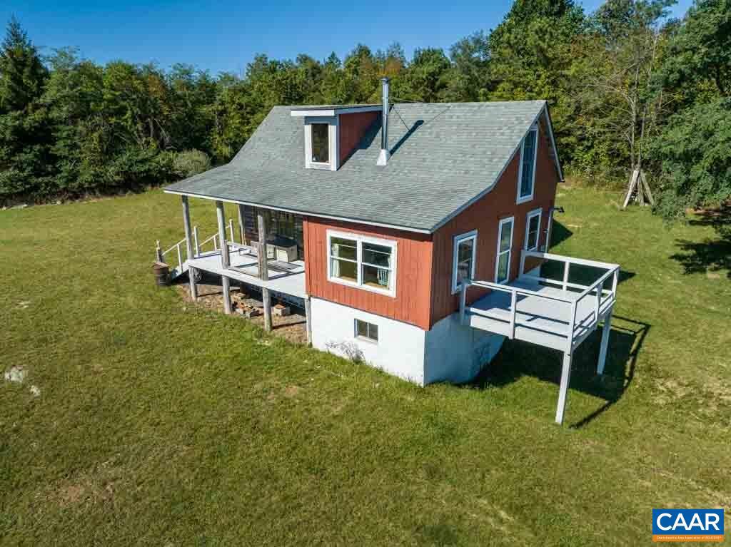 2106 FLATTOP MOUNTAIN RD, FREE UNION, Virginia 22940, 3 Bedrooms Bedrooms, ,1 BathroomBathrooms,Residential,For sale,2106 FLATTOP MOUNTAIN RD,653732 MLS # 653732