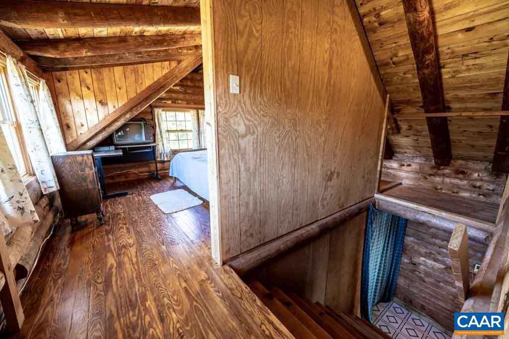 2106 FLATTOP MOUNTAIN RD, FREE UNION, Virginia 22940, 3 Bedrooms Bedrooms, ,1 BathroomBathrooms,Residential,For sale,2106 FLATTOP MOUNTAIN RD,653732 MLS # 653732