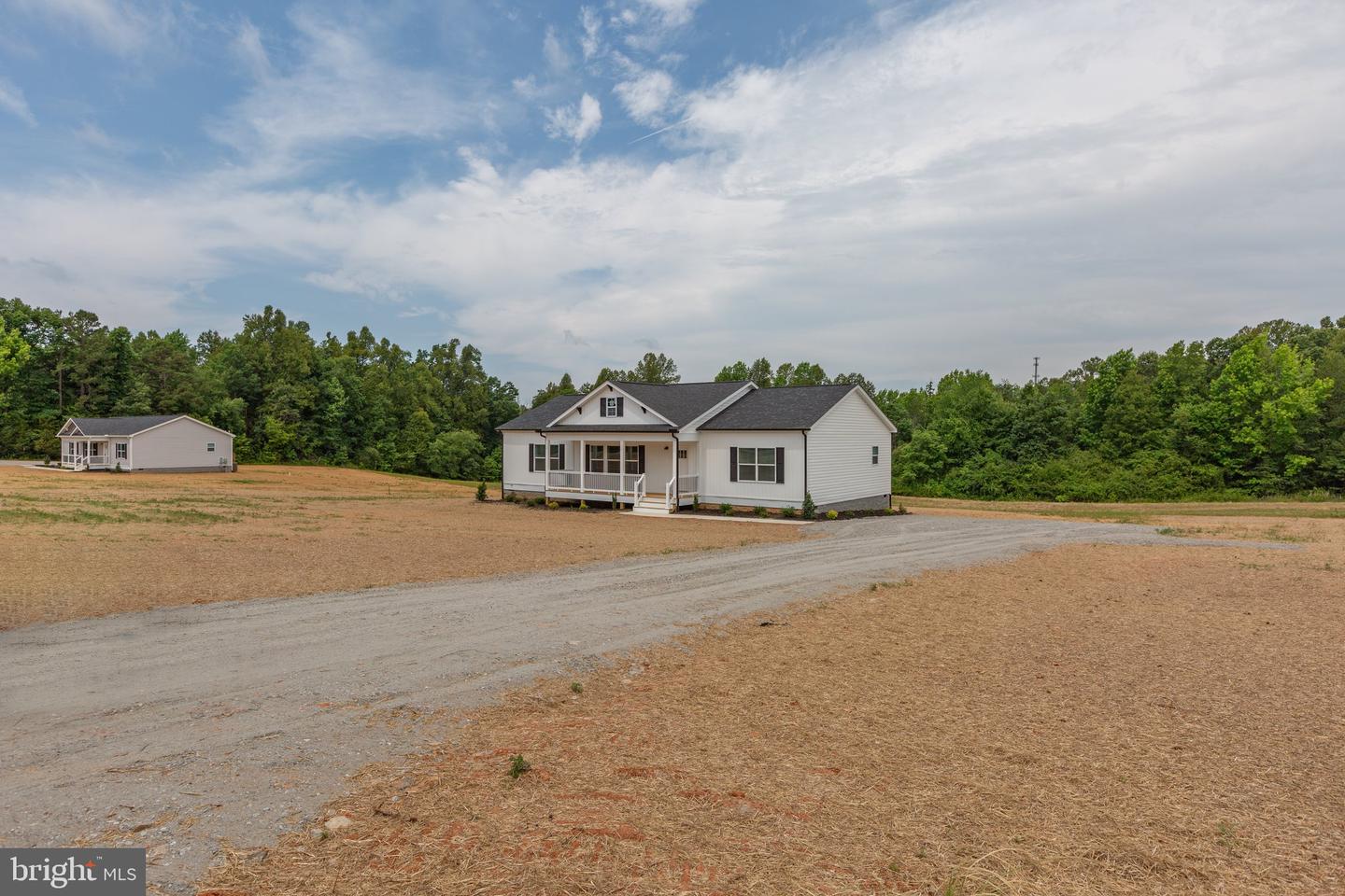 915 LEVI RD, GREEN BAY, Virginia 23942, 3 Bedrooms Bedrooms, 9 Rooms Rooms,2 BathroomsBathrooms,Residential,For sale,915 LEVI RD,VAPE2000032 MLS # VAPE2000032