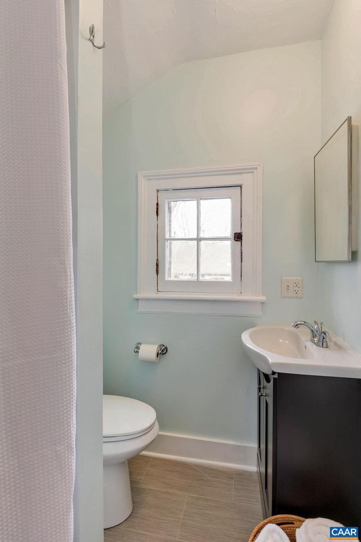 207 DOUGLAS AVE, CHARLOTTESVILLE, Virginia 22902, 6 Bedrooms Bedrooms, ,4 BathroomsBathrooms,Residential,For sale,207 DOUGLAS AVE,653854 MLS # 653854