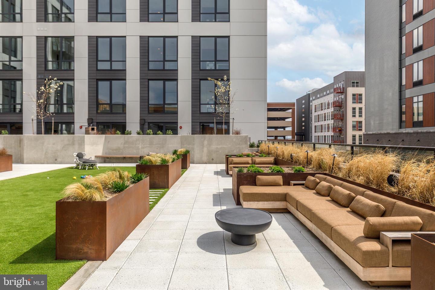 255 W. FALLS STATION BLVD #410, FALLS CHURCH, Virginia 22046, 2 Bedrooms Bedrooms, ,2 BathroomsBathrooms,Residential,For sale,255 W. FALLS STATION BLVD #410,VAFA2002354 MLS # VAFA2002354