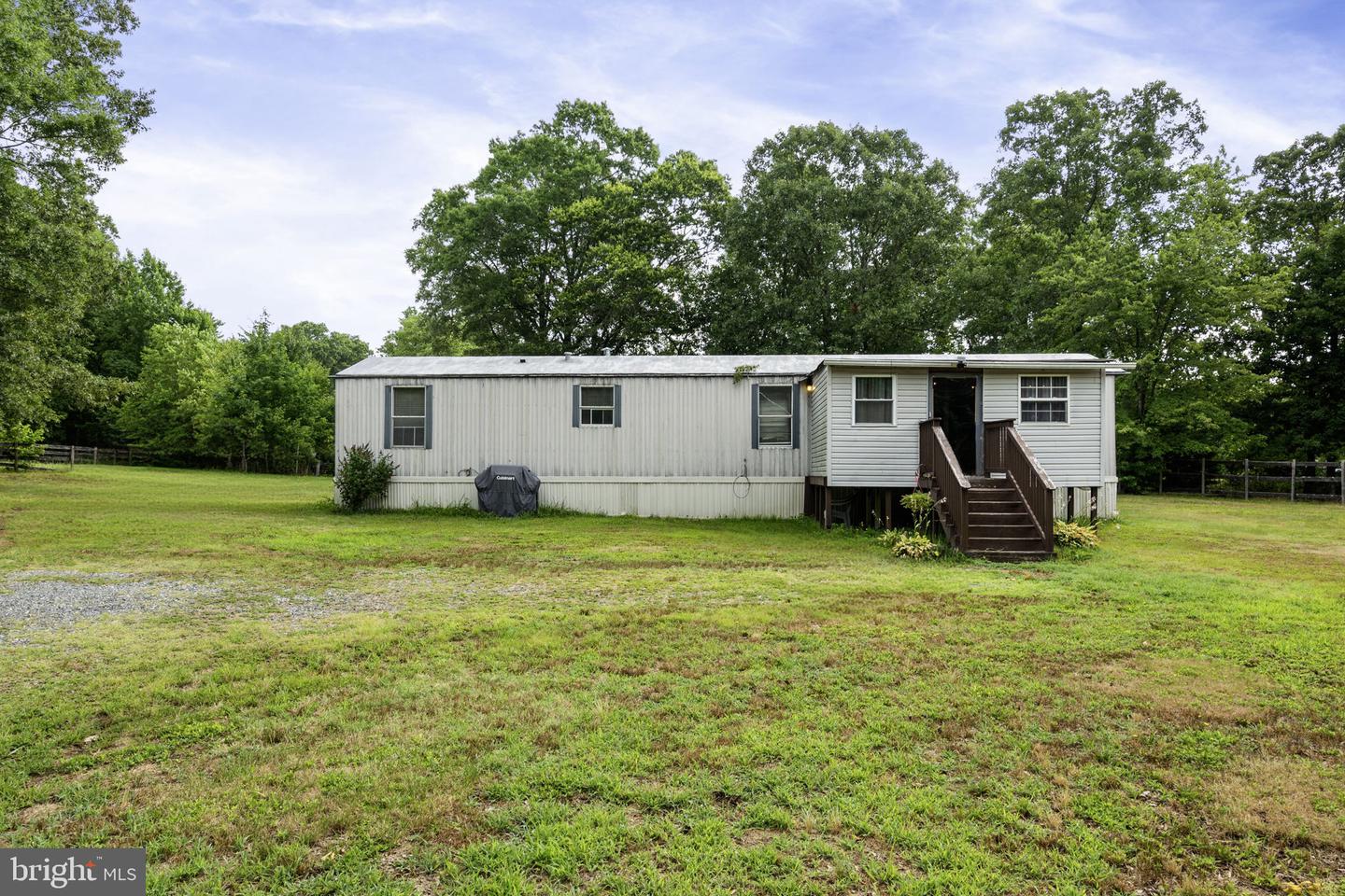 4911 LEWISTON RD, BUMPASS, Virginia 23024, 3 Bedrooms Bedrooms, ,1 BathroomBathrooms,Farm,For sale,4911 LEWISTON RD,VASP2025928 MLS # VASP2025928