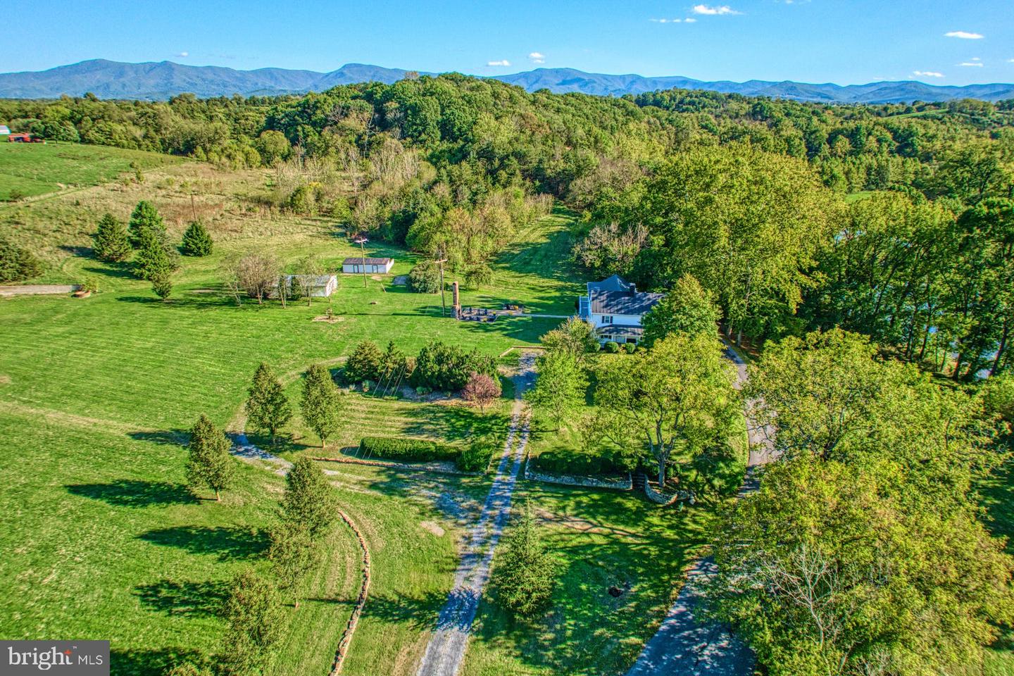 315 GANDERS DR, LURAY, Virginia 22835, 4 Bedrooms Bedrooms, ,5 BathroomsBathrooms,Residential,For sale,315 GANDERS DR,VAPA2003674 MLS # VAPA2003674