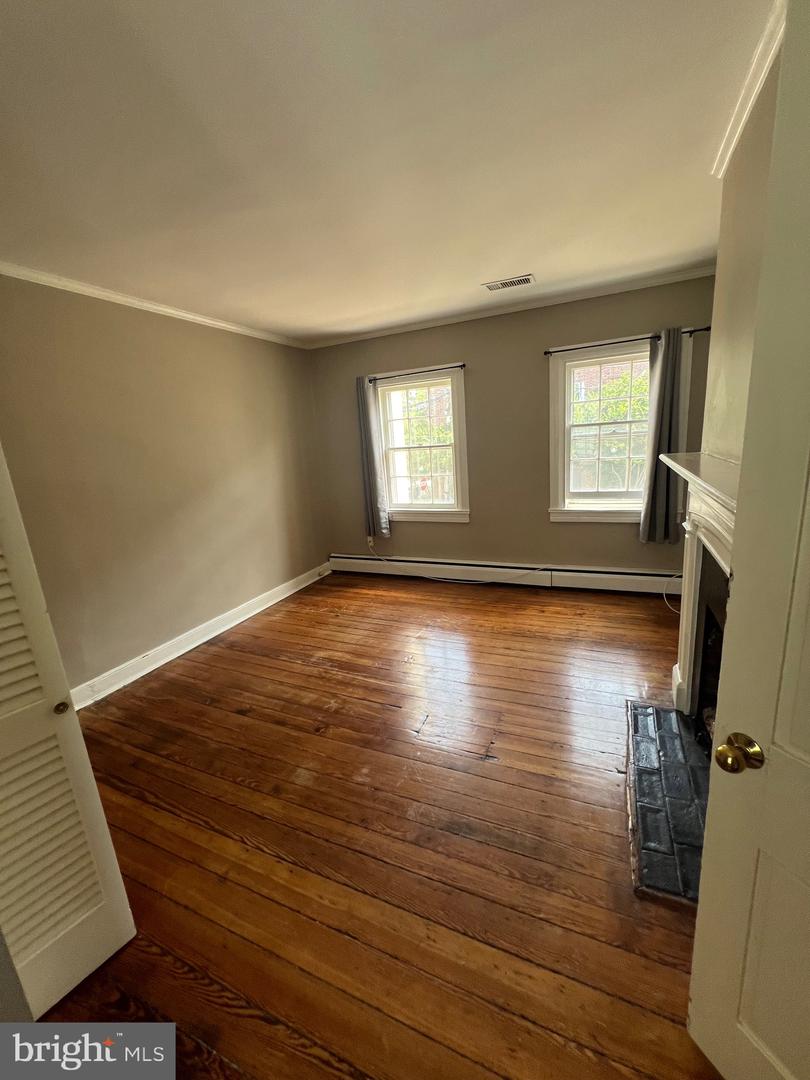 201 S FAIRFAX ST, ALEXANDRIA, Virginia 22314, 2 Bedrooms Bedrooms, ,1 BathroomBathrooms,Residential,For sale,201 S FAIRFAX ST,VAAX2035348 MLS # VAAX2035348