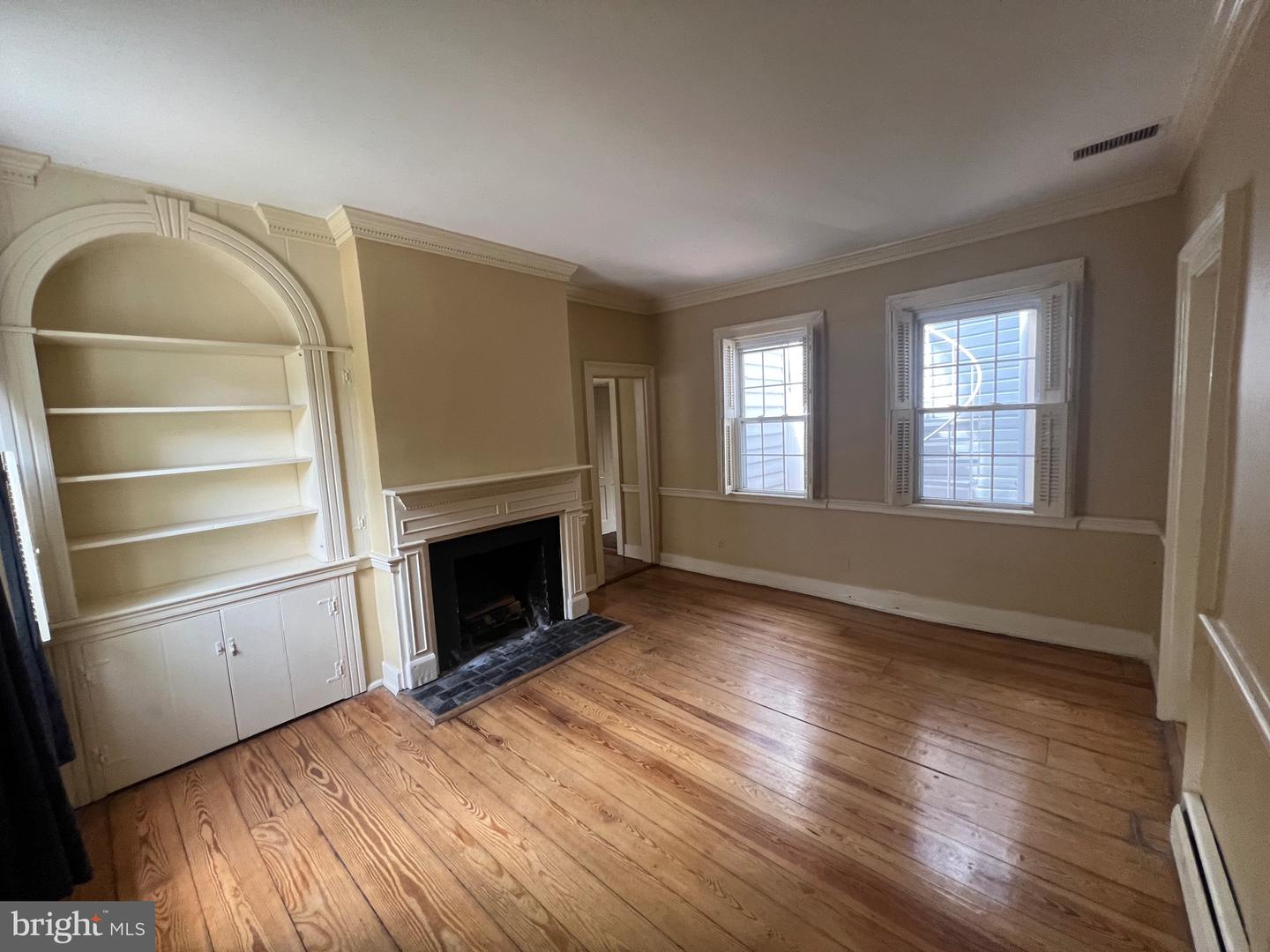 201 S FAIRFAX ST, ALEXANDRIA, Virginia 22314, 2 Bedrooms Bedrooms, ,1 BathroomBathrooms,Residential,For sale,201 S FAIRFAX ST,VAAX2035348 MLS # VAAX2035348