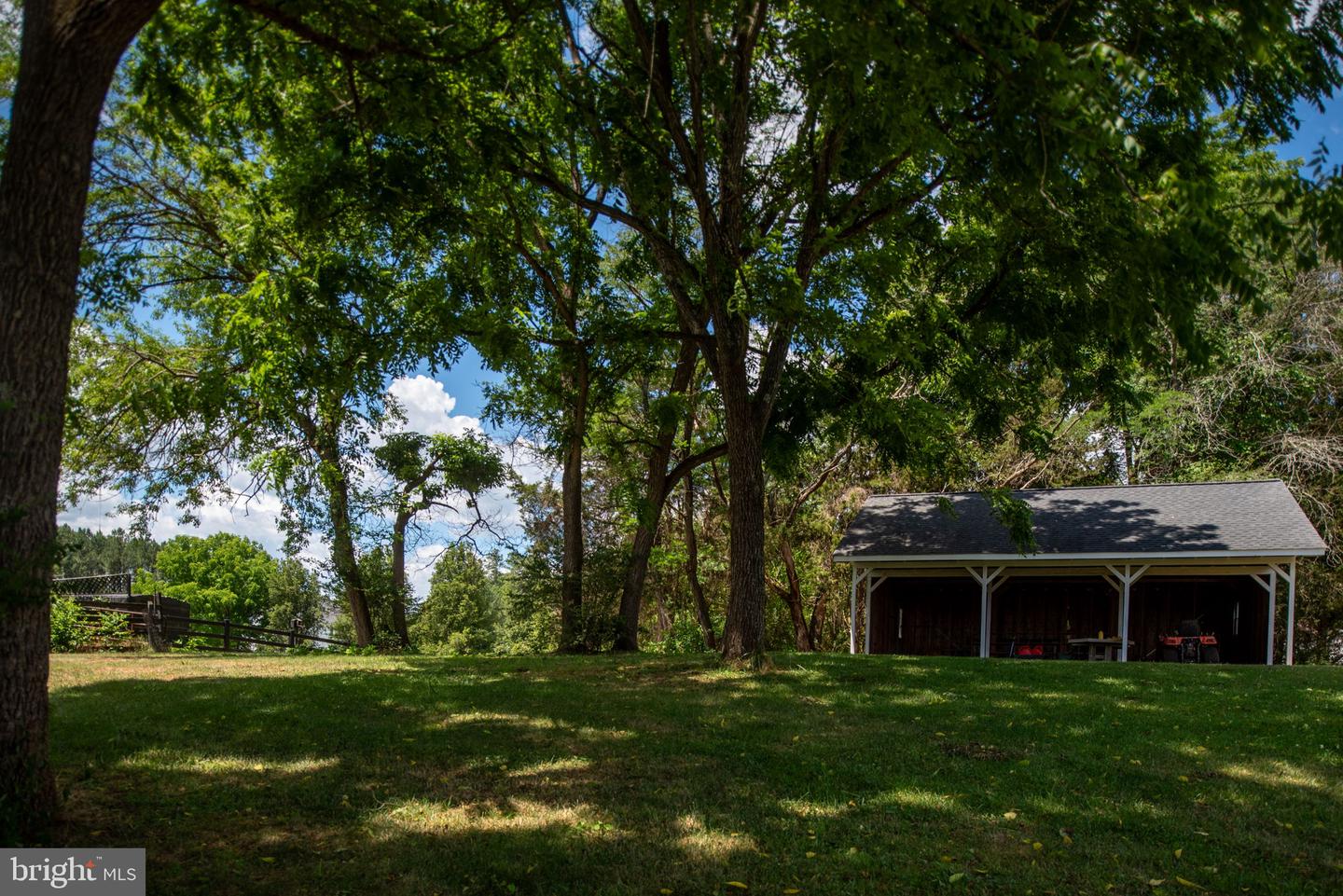 14 MERIDAN LN, STAFFORD, Virginia 22556, 6 Bedrooms Bedrooms, ,5 BathroomsBathrooms,Residential,For sale,14 MERIDAN LN,VAST2030366 MLS # VAST2030366