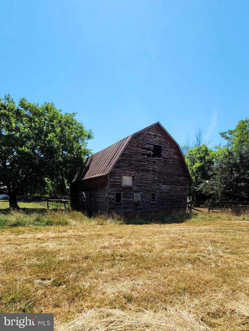 10628 MARSH RD, BEALETON, Virginia 22712, 5 Bedrooms Bedrooms, ,2 BathroomsBathrooms,Farm,For sale,10628 MARSH RD,VAFQ2013018 MLS # VAFQ2013018