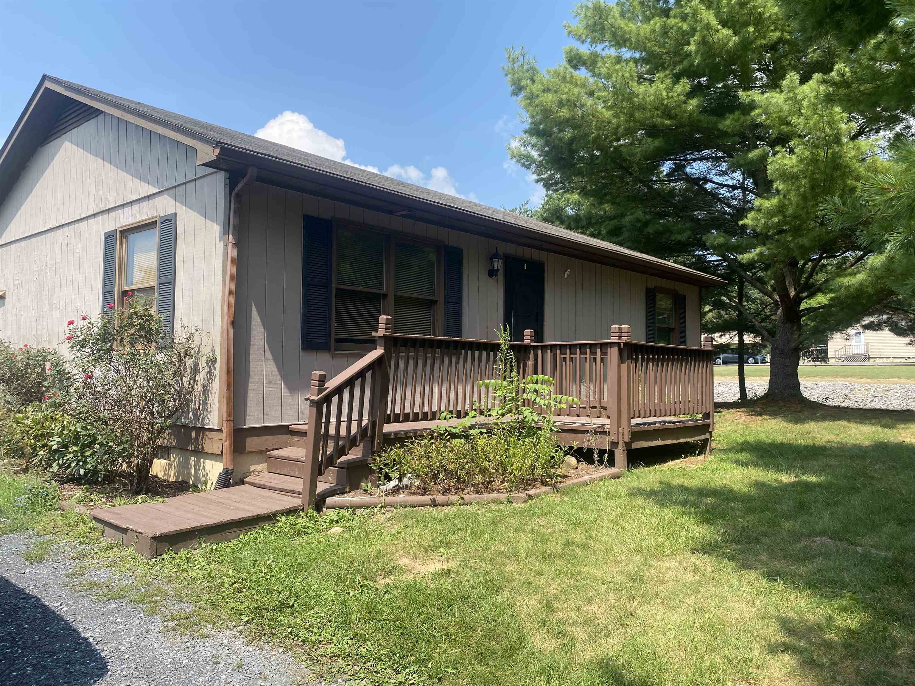 114 BROOKHOLLOW RD, CRAIGSVILLE, Virginia 24430, 2 Bedrooms Bedrooms, ,1 BathroomBathrooms,Residential,114 BROOKHOLLOW RD,653873 MLS # 653873