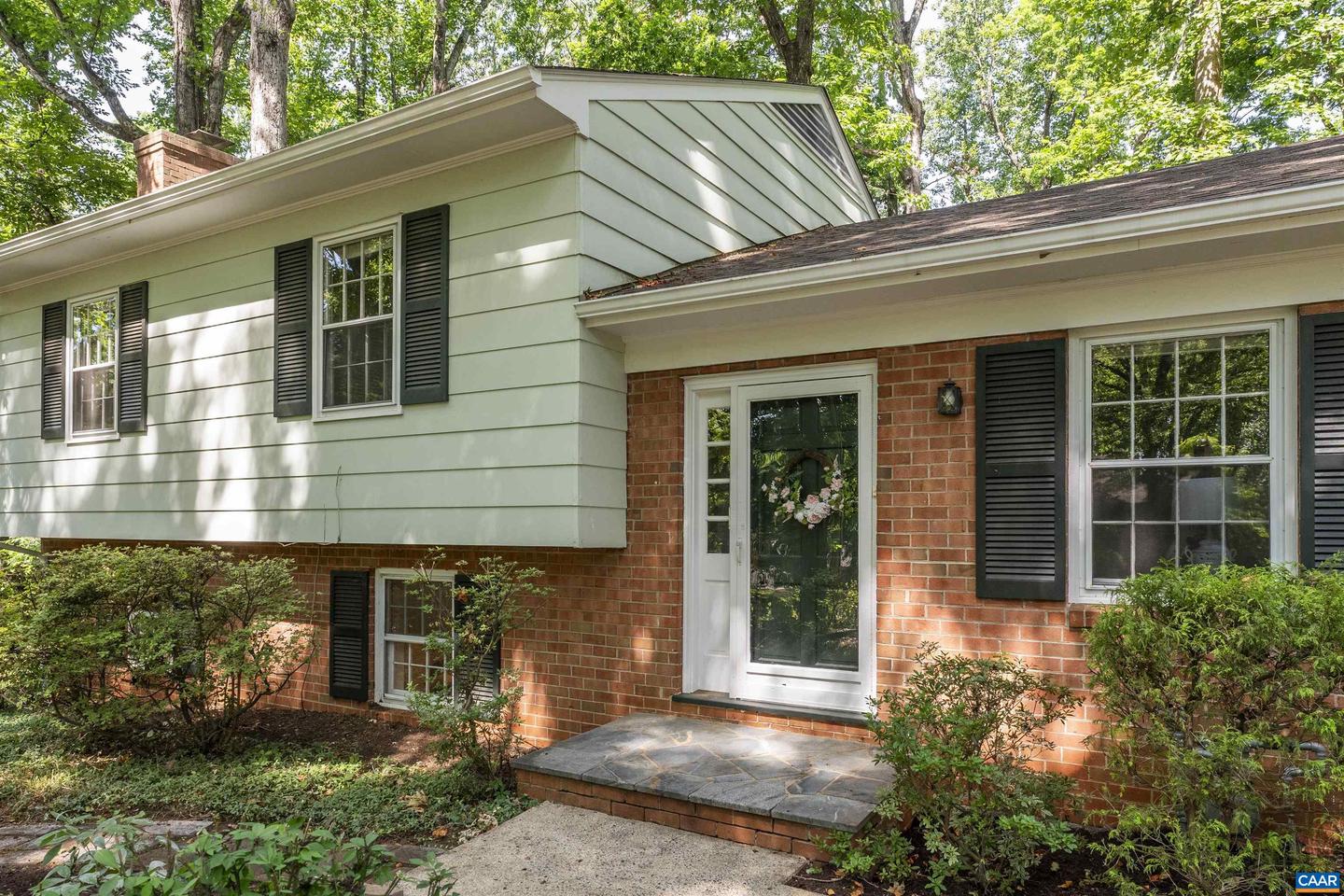 2507 KERRY LN, CHARLOTTESVILLE, Virginia 22901, 4 Bedrooms Bedrooms, ,3 BathroomsBathrooms,Residential,For sale,2507 KERRY LN,654457 MLS # 654457