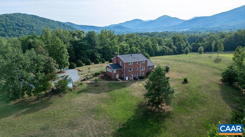 744 LEVEL GREEN RD, ROSELAND, Virginia 22967, 5 Bedrooms Bedrooms, ,3 BathroomsBathrooms,Residential,For sale,744 LEVEL GREEN RD,654490 MLS # 654490