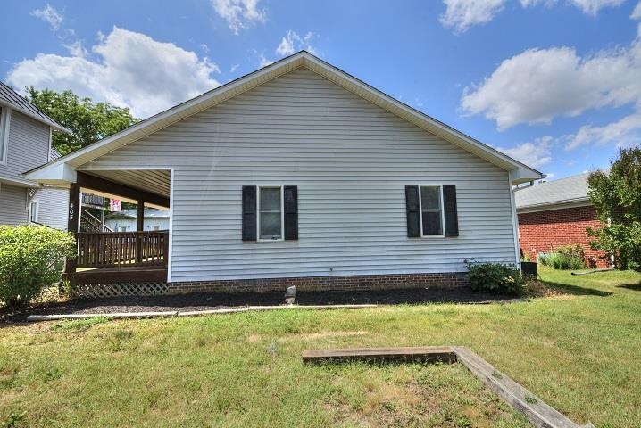 405 S LINDEN AVE, WAYNESBORO, Virginia 22980, 3 Bedrooms Bedrooms, ,2 BathroomsBathrooms,Residential,405 S LINDEN AVE,654586 MLS # 654586