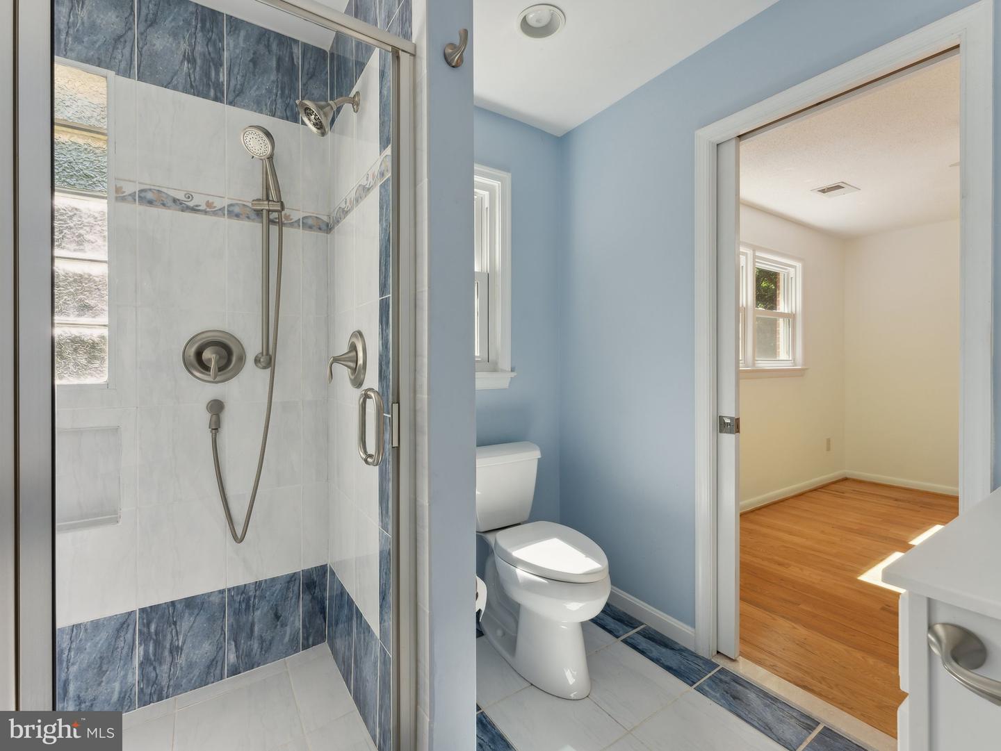 8529 WASHINGTON AVE, ALEXANDRIA, Virginia 22309, 3 Bedrooms Bedrooms, ,2 BathroomsBathrooms,Residential,For sale,8529 WASHINGTON AVE,VAFX2189628 MLS # VAFX2189628